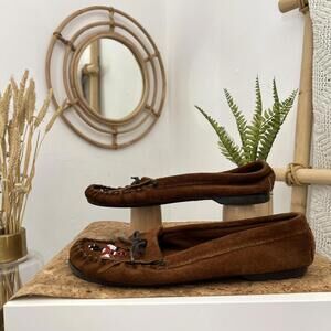 XX SOLD XX Minnetonka Leather Moccasins